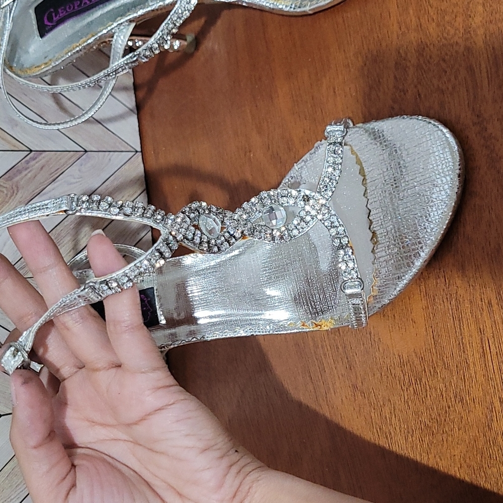 CLEOPATRA Silver Rhinestones Embedded 4 inch Strappy Heels Size 6.5 - Picture 3 of 9